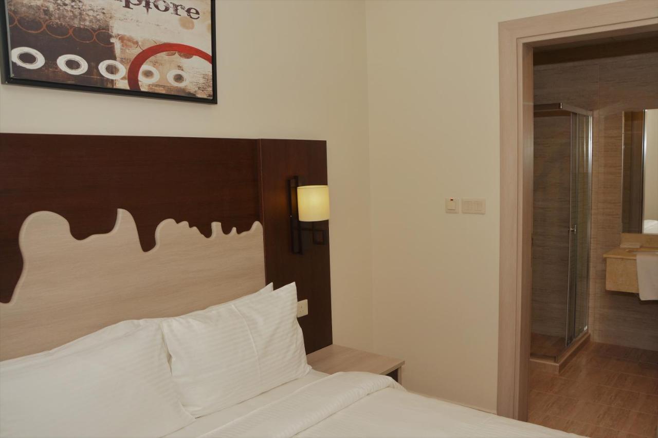The Lofts Kuwait Fintas Pansiyon Kuveyt Dış mekan fotoğraf